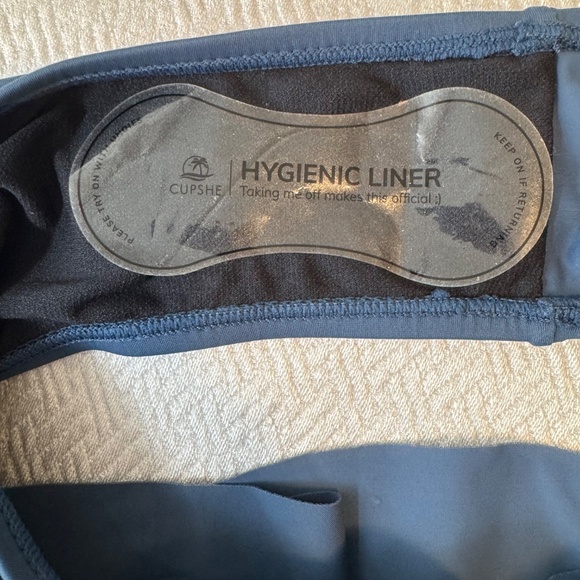 NWT CUPSHE Scoop Neck Ruffled One-Piece Swimsuit in Midnight Blue Women's Size S - Picture 16 of 16